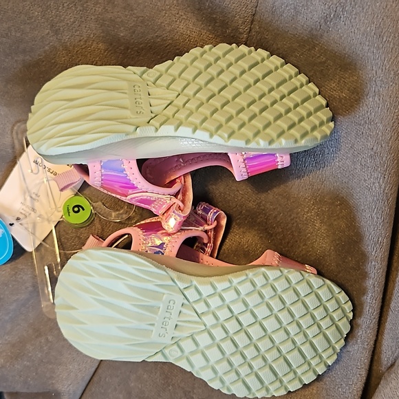 🌻 4 for $15🌻 NWT Carter's light up unicorn sandals size 6 - Picture 3 of 3
